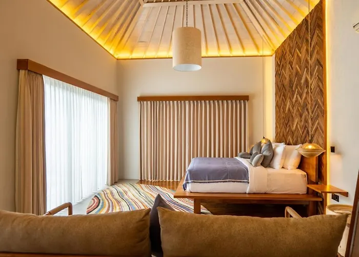 Tuluscolivingseminyakvilla3 *