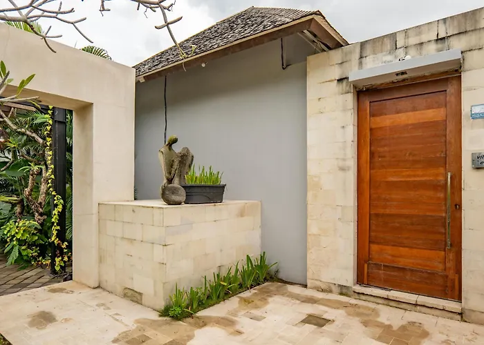 Tuluscolivingseminyakvilla3