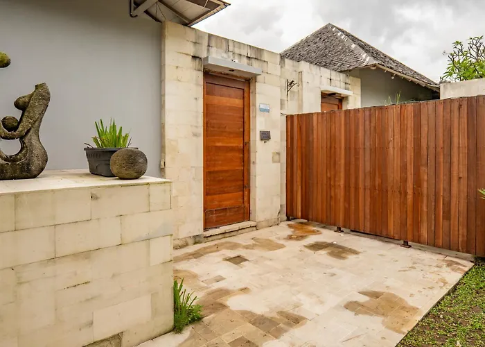 Tuluscolivingseminyakvilla3 *