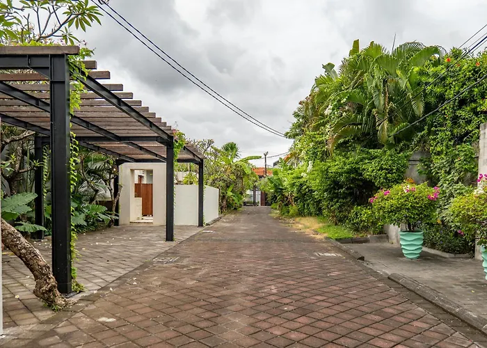 Tuluscolivingseminyakvilla3 * Seminyak