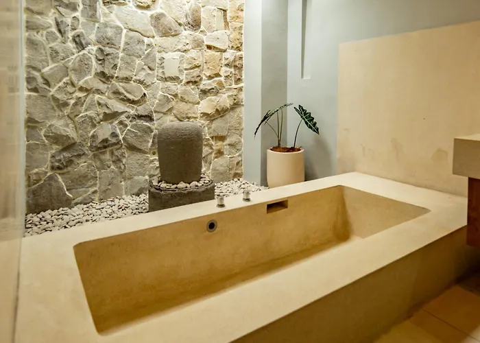 Villa Tuluscolivingseminyakvilla3 *