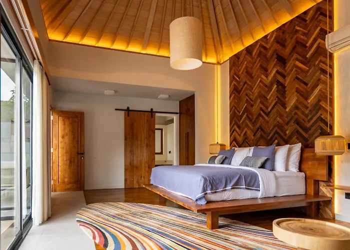Tuluscolivingseminyakvilla3 *